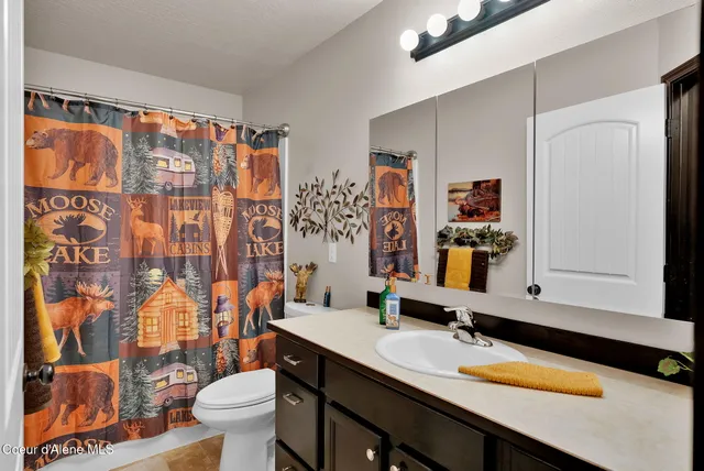 $740,000 | 32948 North 16th Avenue, Spirit Lake, ID 83869