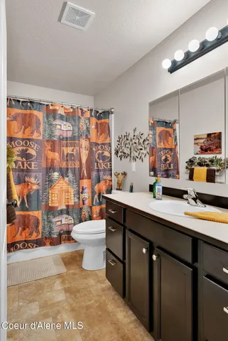 $740,000 | 32948 North 16th Avenue, Spirit Lake, ID 83869