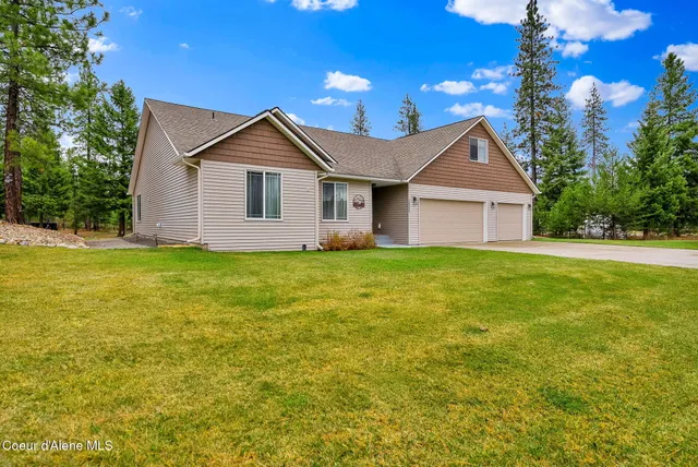 $740,000 | 32948 North 16th Avenue, Spirit Lake, ID 83869