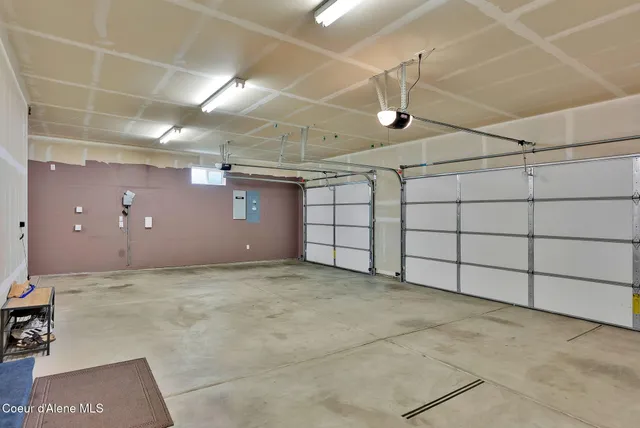 $740,000 | 32948 North 16th Avenue, Spirit Lake, ID 83869