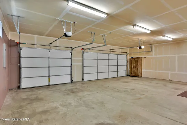 $740,000 | 32948 North 16th Avenue, Spirit Lake, ID 83869