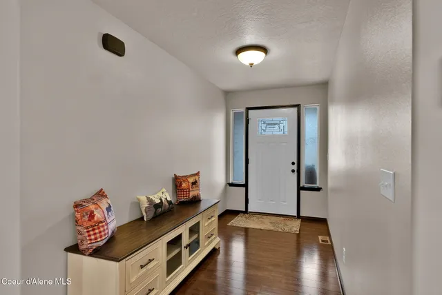 $740,000 | 32948 North 16th Avenue, Spirit Lake, ID 83869