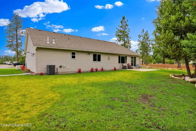 $740,000 | 32948 North 16th Avenue, Spirit Lake, ID 83869