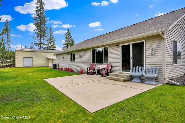 $740,000 | 32948 North 16th Avenue, Spirit Lake, ID 83869