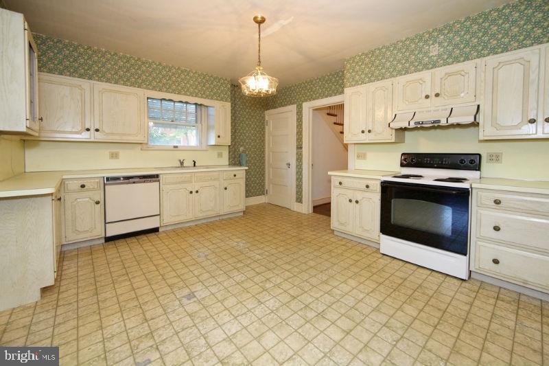 203 South Spruce Street Lititz, PA 17543 - Photo 11 of 22
