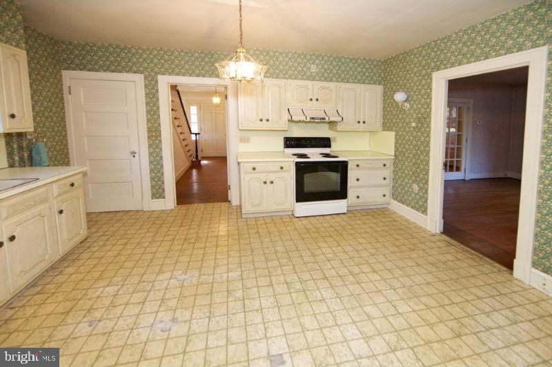 203 South Spruce Street Lititz, PA 17543 - Photo 12 of 22