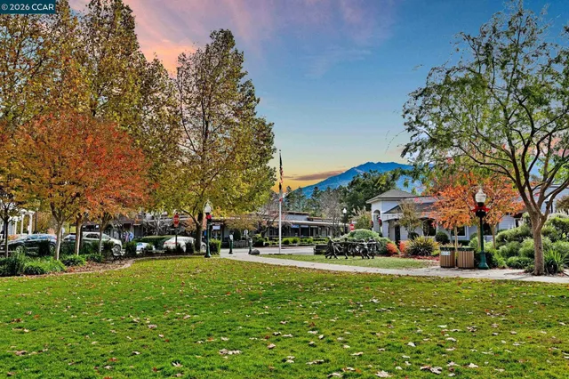 $1,150,000 | 406 Mt Sequoia Court, Clayton, CA 94517