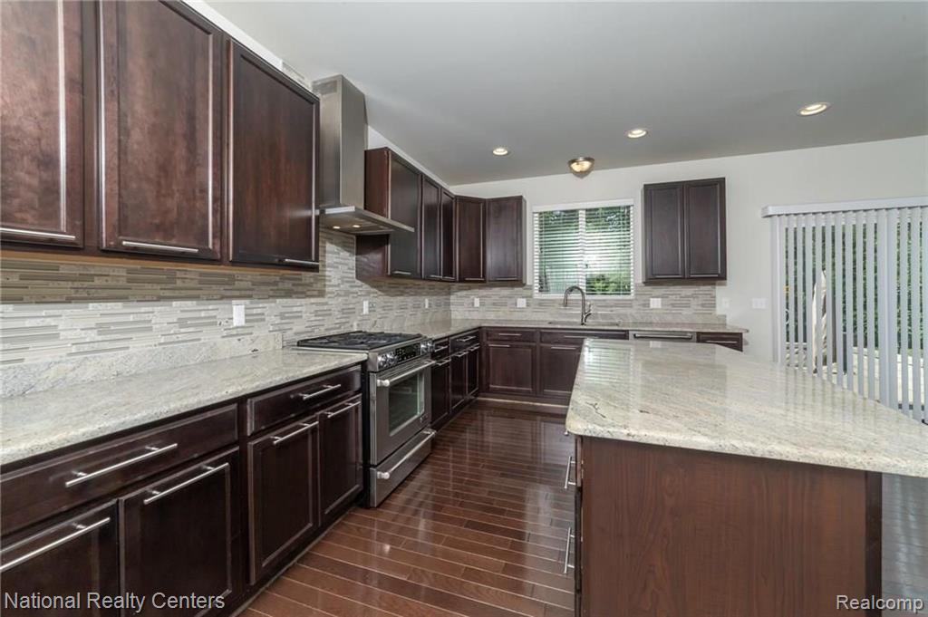 918 Monterey Ln. Rochester Hills, MI 48307 - Photo 9 of 30