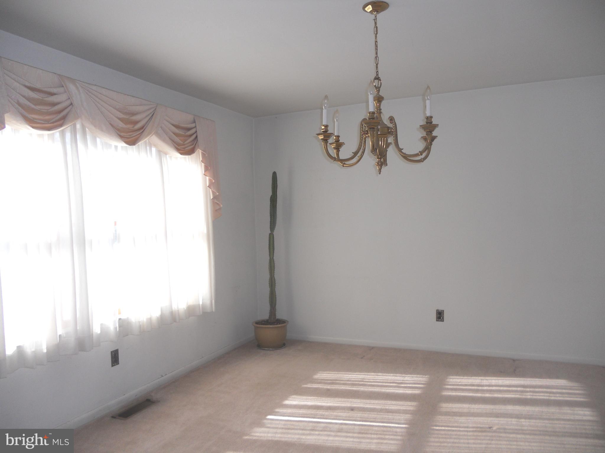 285 Red Lion Road Huntingdon Valley, PA 19006 - Photo 3 of 19 Dining Room