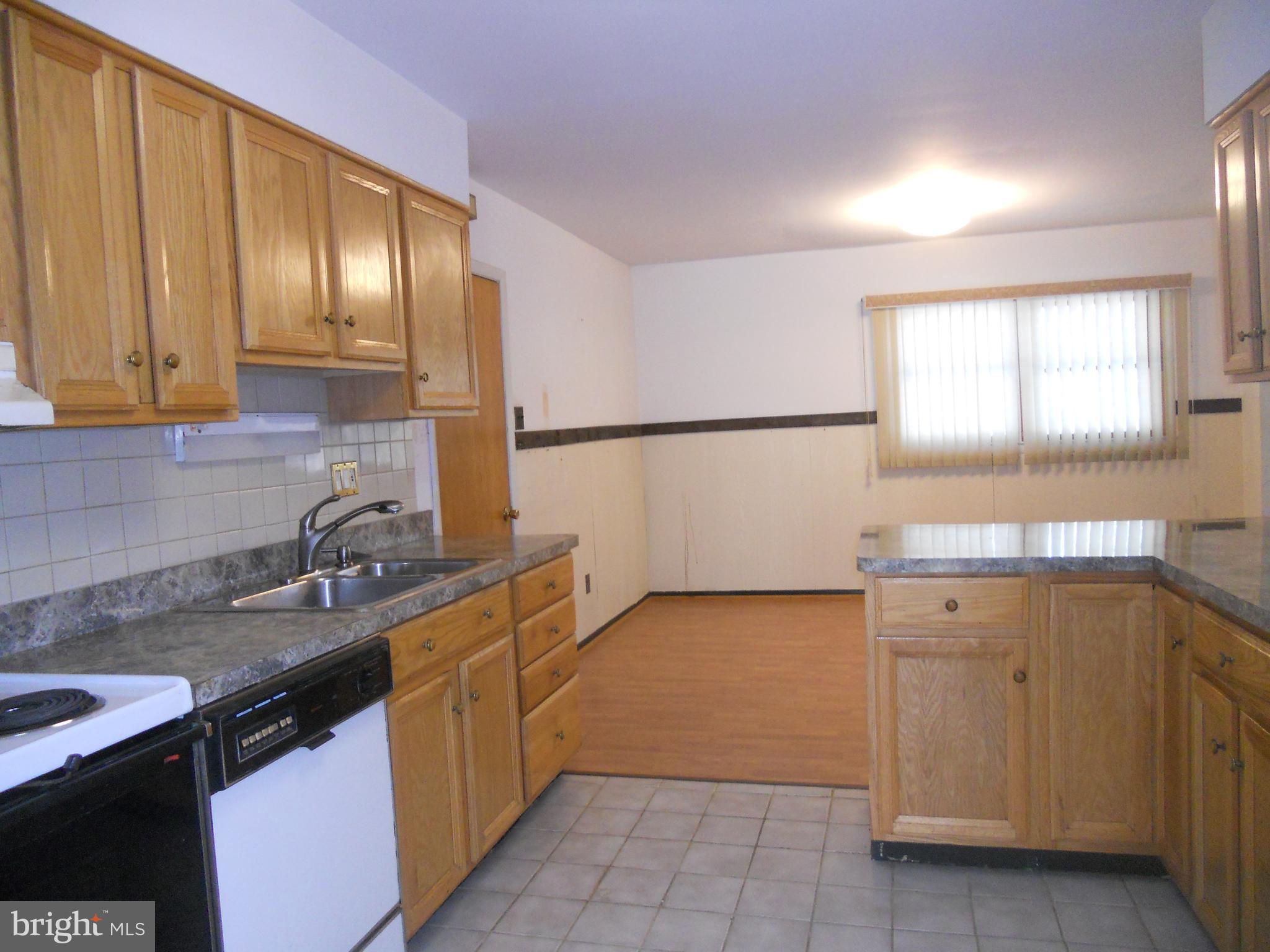 285 Red Lion Road Huntingdon Valley, PA 19006 - Photo 5 of 19