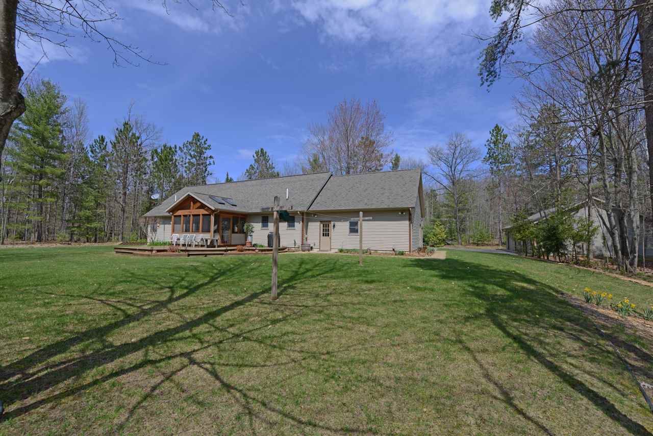 185 Fisher Road Traverse City, MI 49685 - Photo 5 of 43 1799446-4.JPG