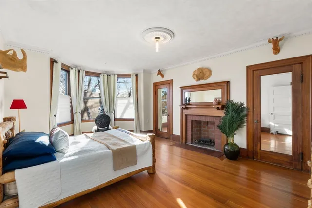 $2,995,000 | 929 Beacon Street, Newton, MA 02459