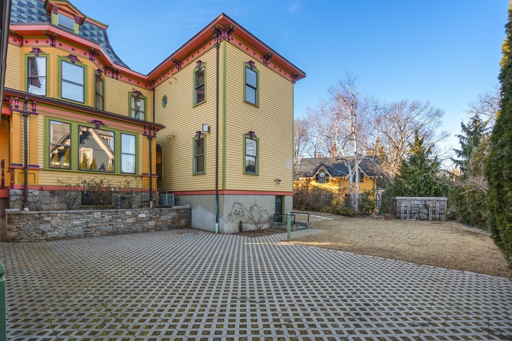 929 Beacon Street Newton, MA 02459 - Photo 30 of 31