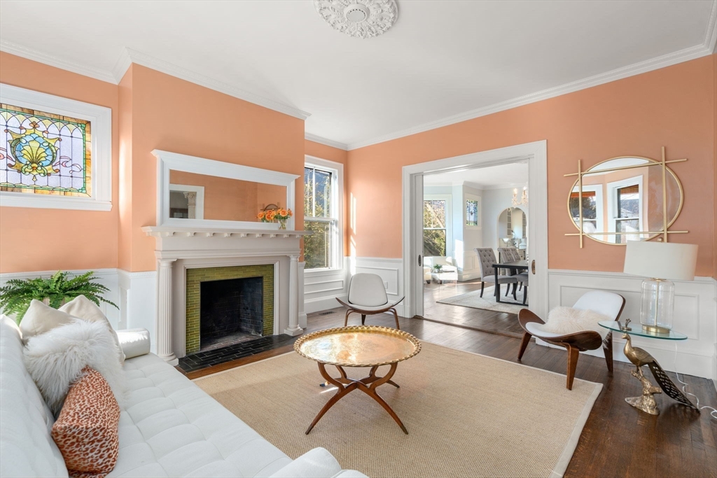 929 Beacon Street Newton, MA 02459 - Photo 5 of 31