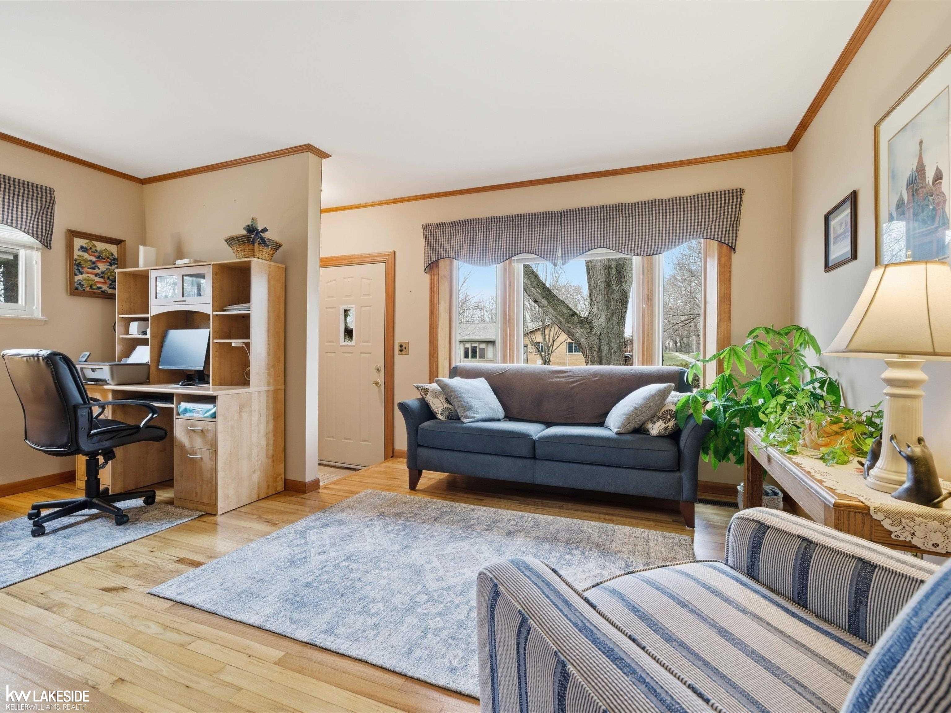 516 Miller Avenue Rochester, MI 48307 - Photo 13 of 43 50203022-5ecfcbb2-b4ff-4de4-a950-4b44de54ec85.JPG