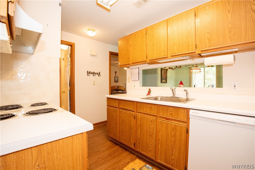 7 Sunmist Square Amherst, NY 14228 - Photo 15 of 25