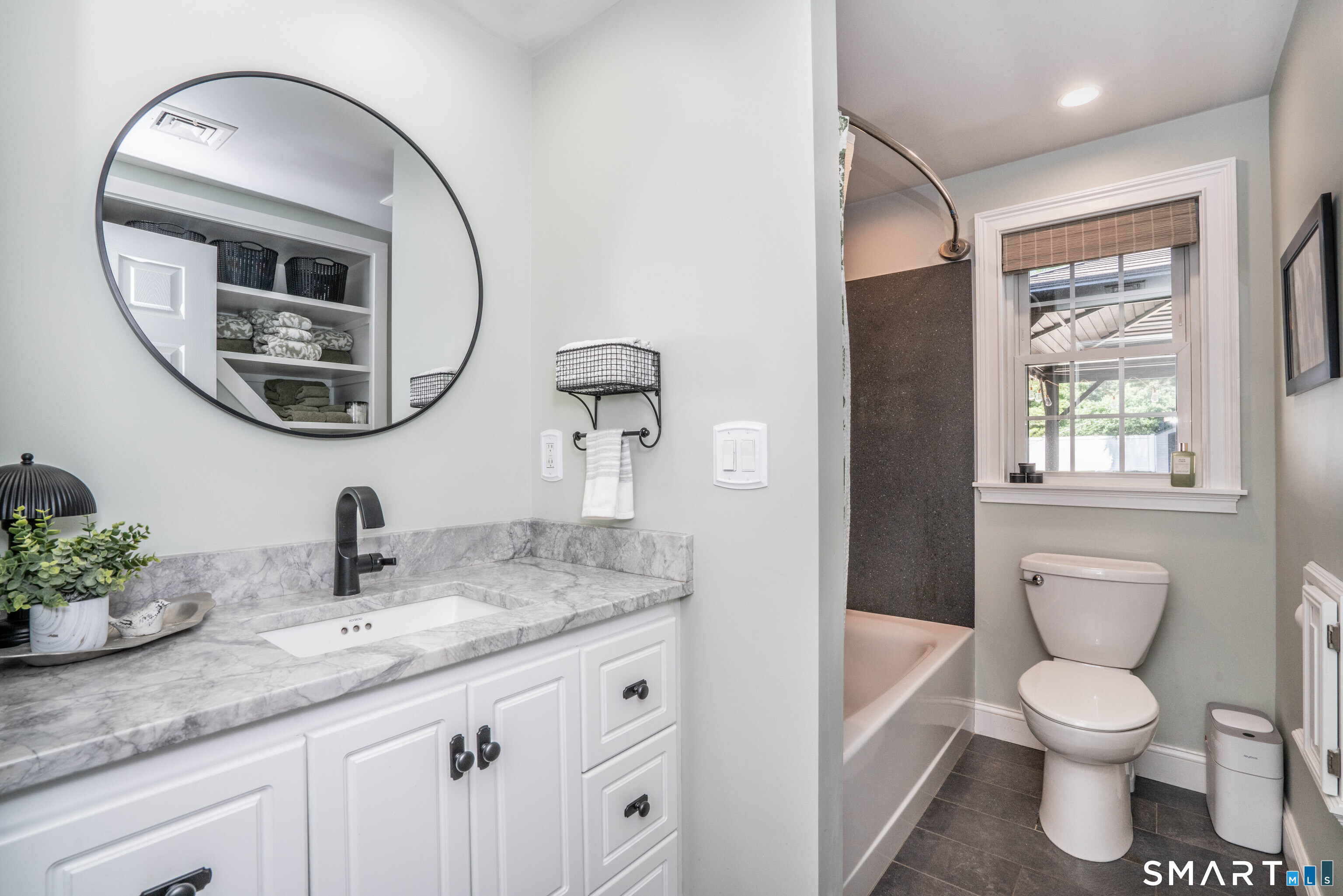 355 Burnham Street Manchester, CT 06042 - Photo 20 of 40