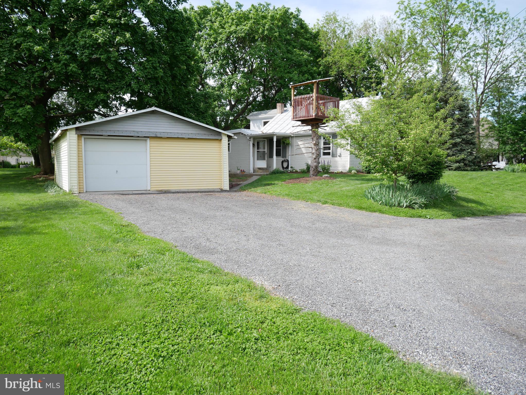 981 Hoffer Road Annville, PA 17003 - Photo 3 of 36 Garage / Parking Area