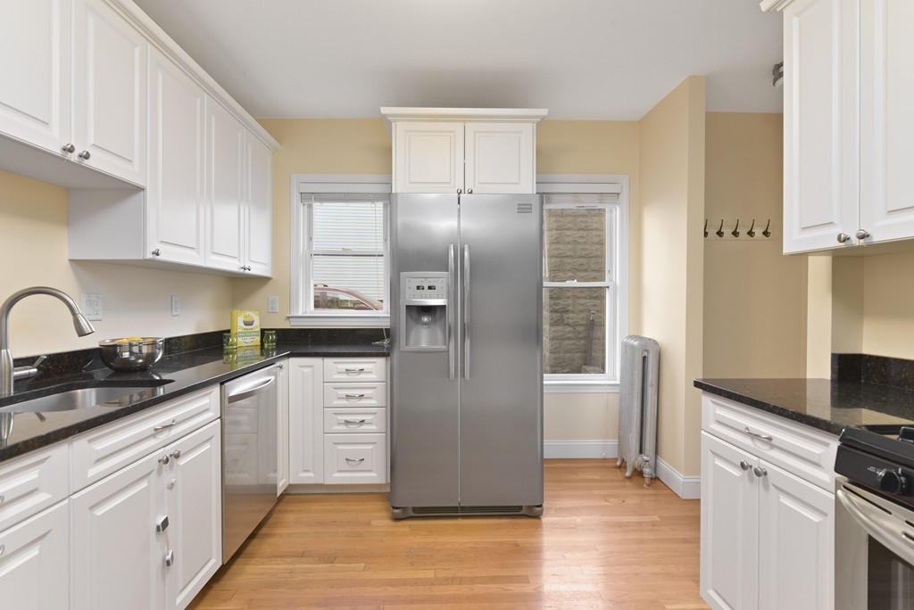 10 Egerton Road, Unit 10 Arlington, MA 02474 - Photo 5 of 12 Gallery Image 5