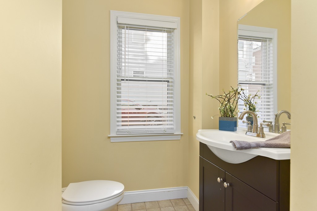 10 Egerton Road, Unit 10 Arlington, MA 02474 - Photo 9 of 12 Gallery Image 9