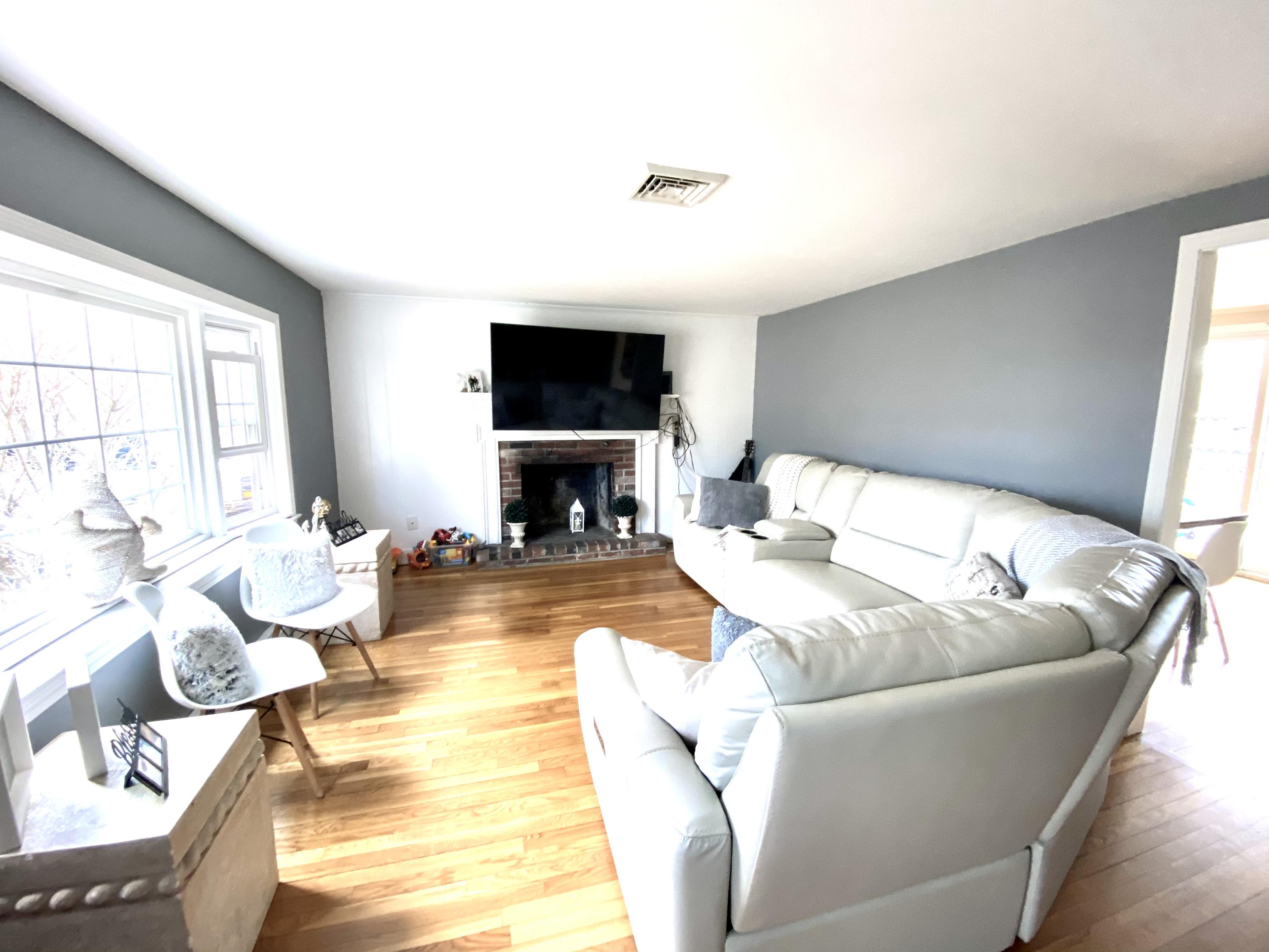 47 Old Strawberry Hill Road Hyannis, MA 02601 - Photo 11 of 28 11C17BDE-8BCF-4BC8-B53D-E925501A4CD5