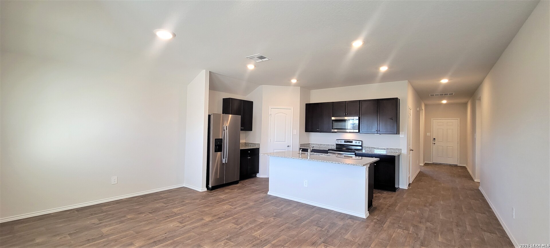 800 Nodding Nixie Seguin, TX 78155 - Photo 3 of 22