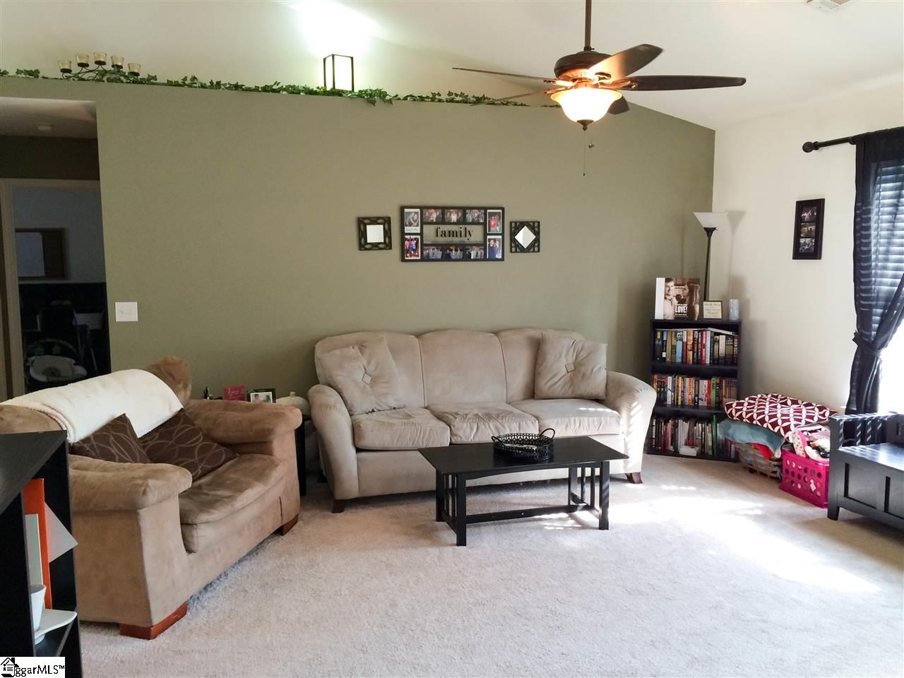 16 Anchor Road Greenville, SC 29617 - Photo 3 of 24 Gallery Image 3