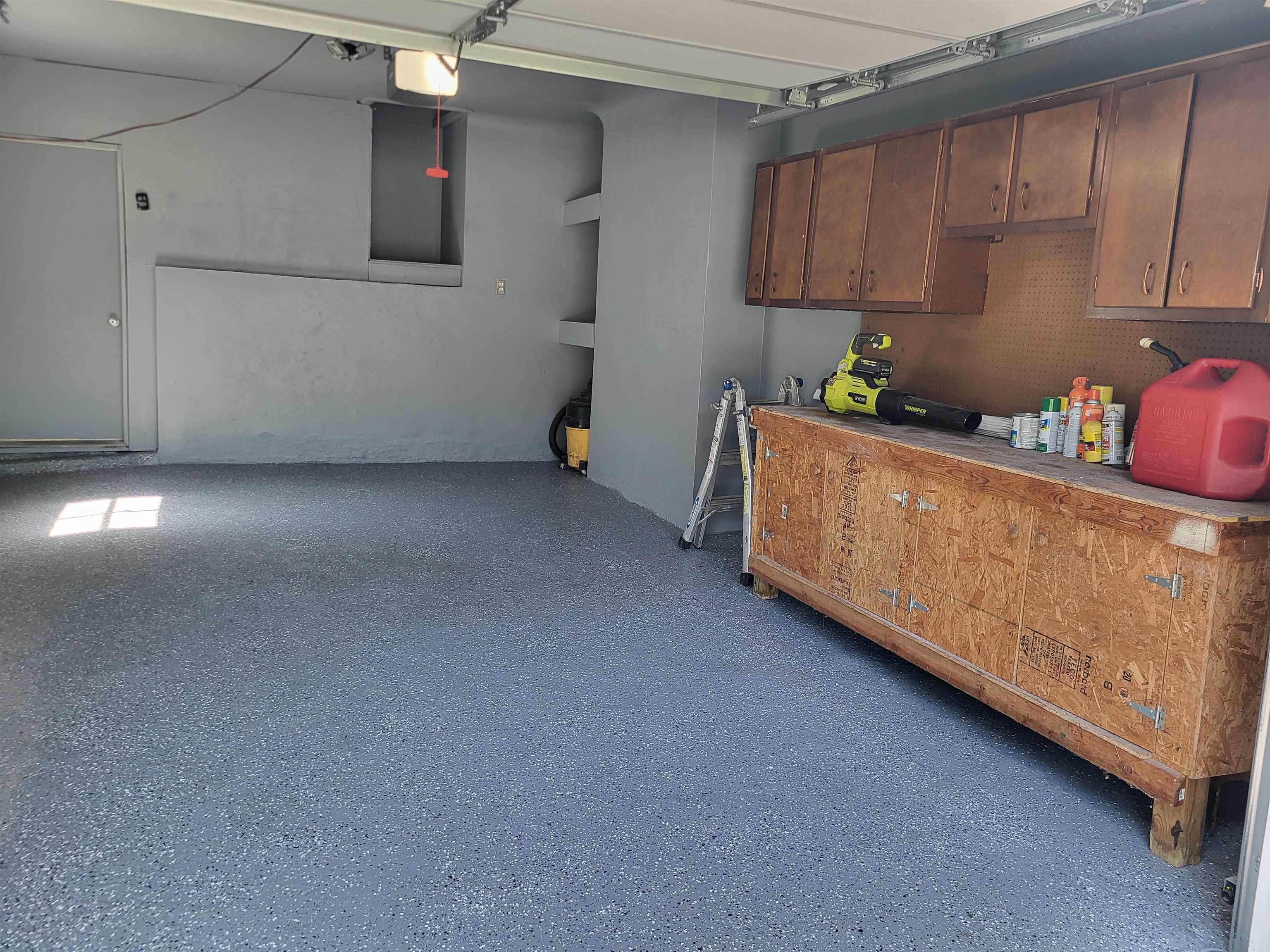 2411 Covert Road Burton, MI 48509 - Photo 30 of 40 50154154-ec0fcba5-ff94-40d9-a67e-1a005bc9a266.JPG