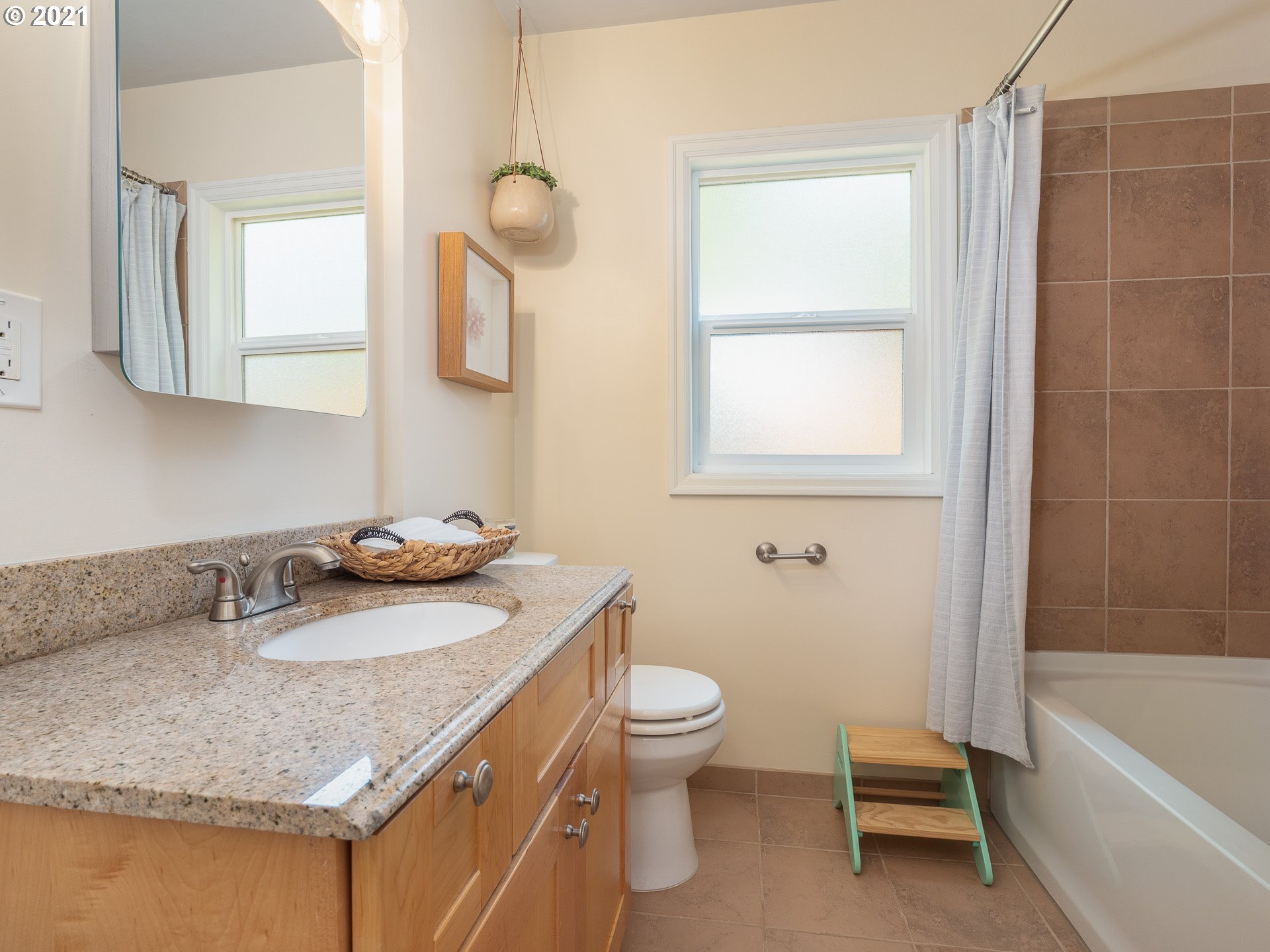 3076 Southwest Flower Terrace Portland, OR 97239 - Photo 20 of 32 Gallery Image 20
