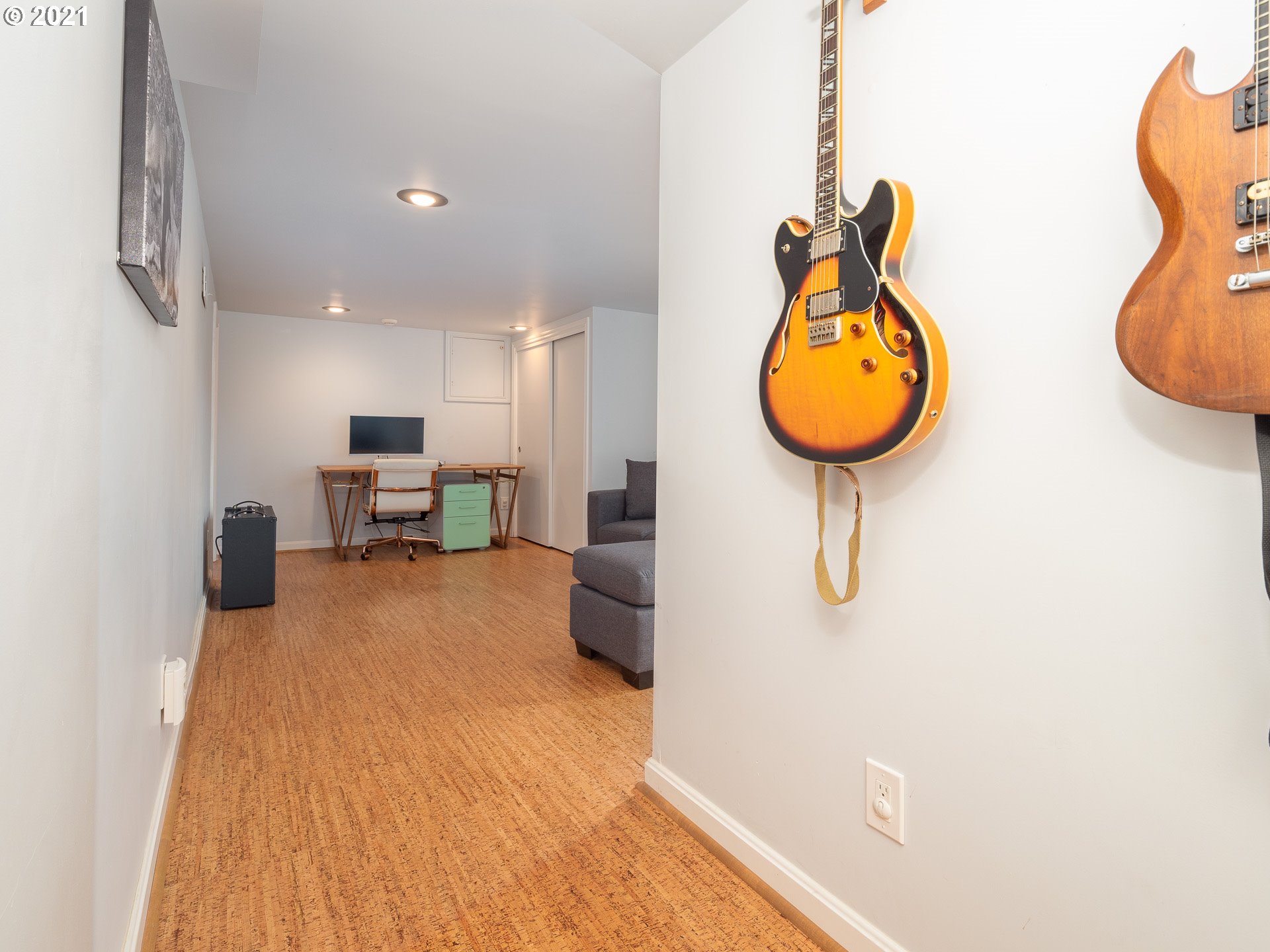 3076 Southwest Flower Terrace Portland, OR 97239 - Photo 22 of 32 Gallery Image 22