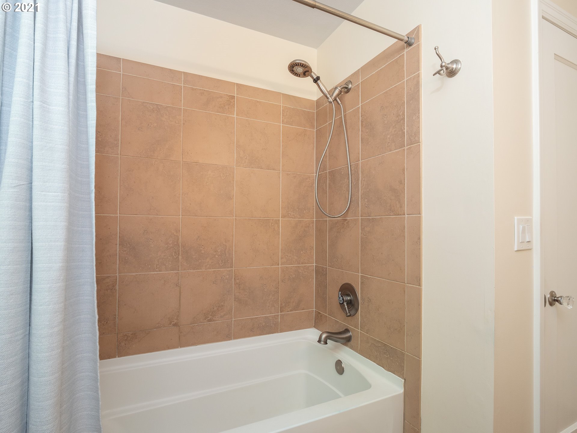 3076 Southwest Flower Terrace Portland, OR 97239 - Photo 27 of 32 Gallery Image 27