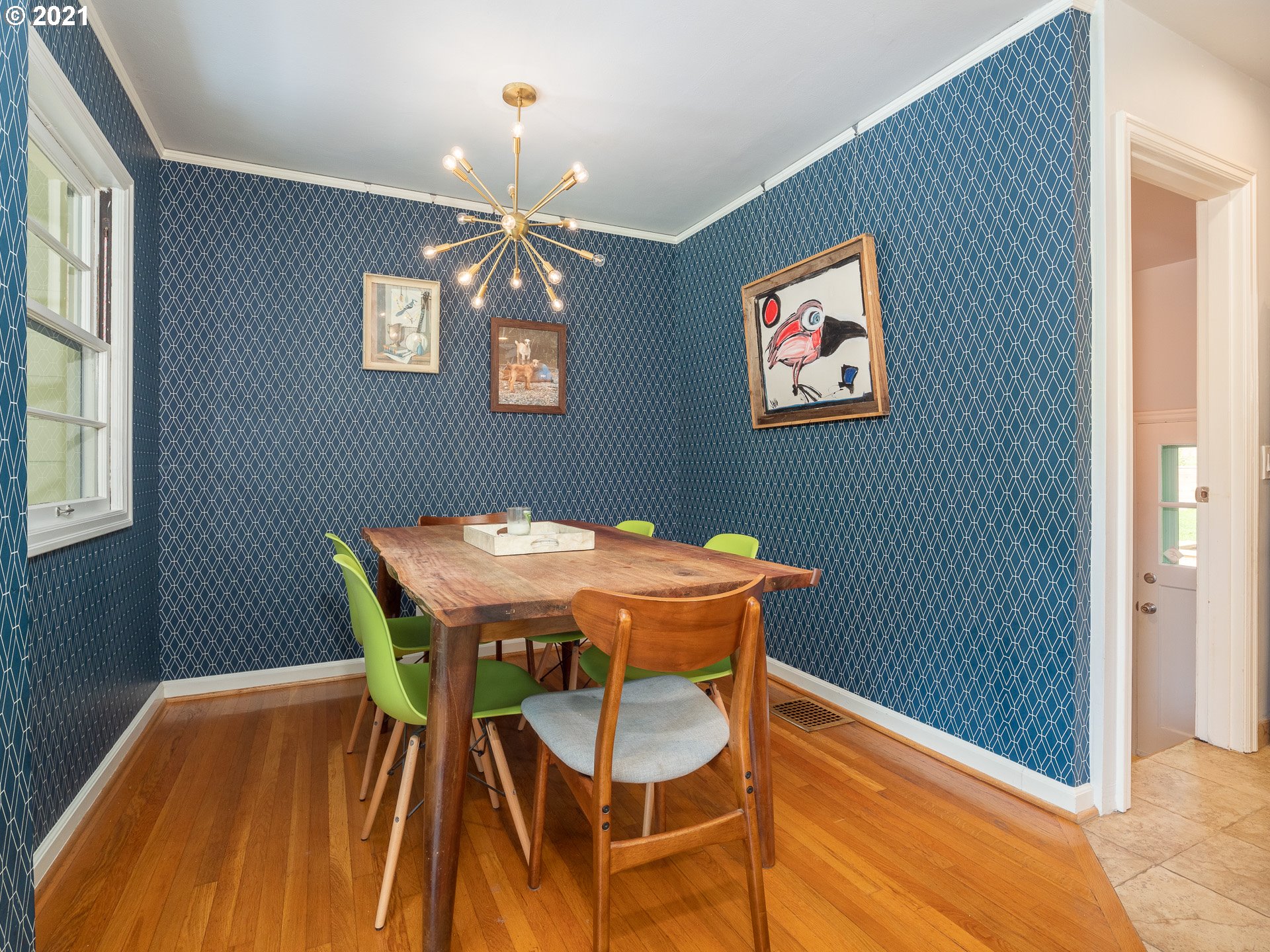 3076 Southwest Flower Terrace Portland, OR 97239 - Photo 10 of 32 Gallery Image 10