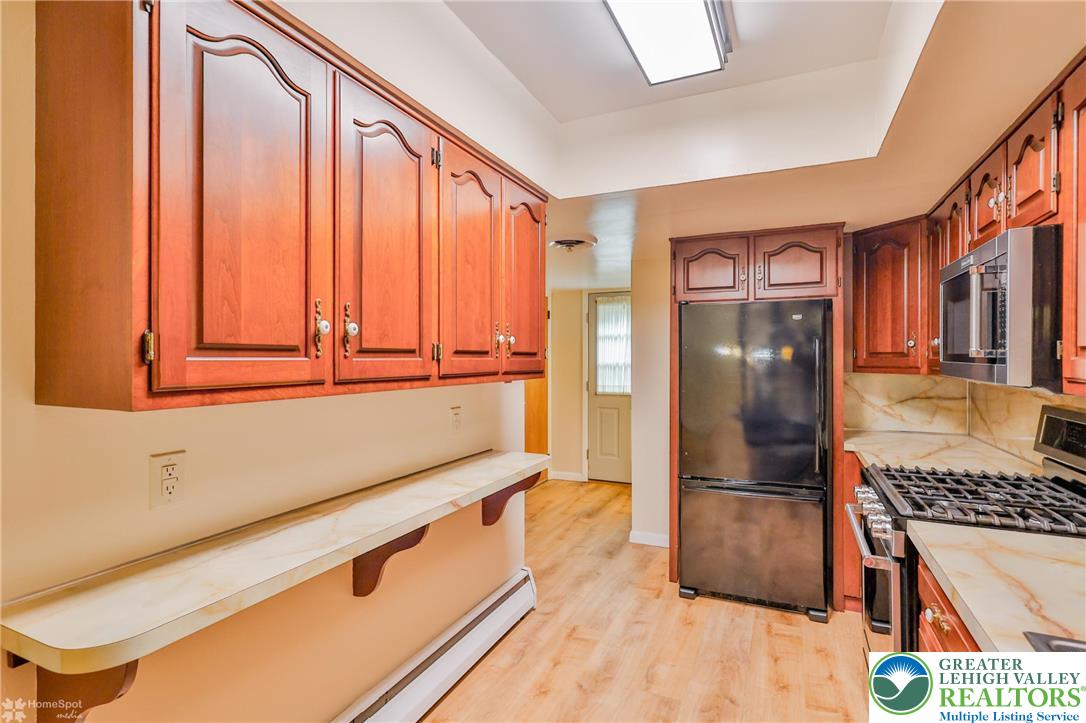 1275 Stonewood Drive Bethlehem, PA 18017 - Photo 8 of 30