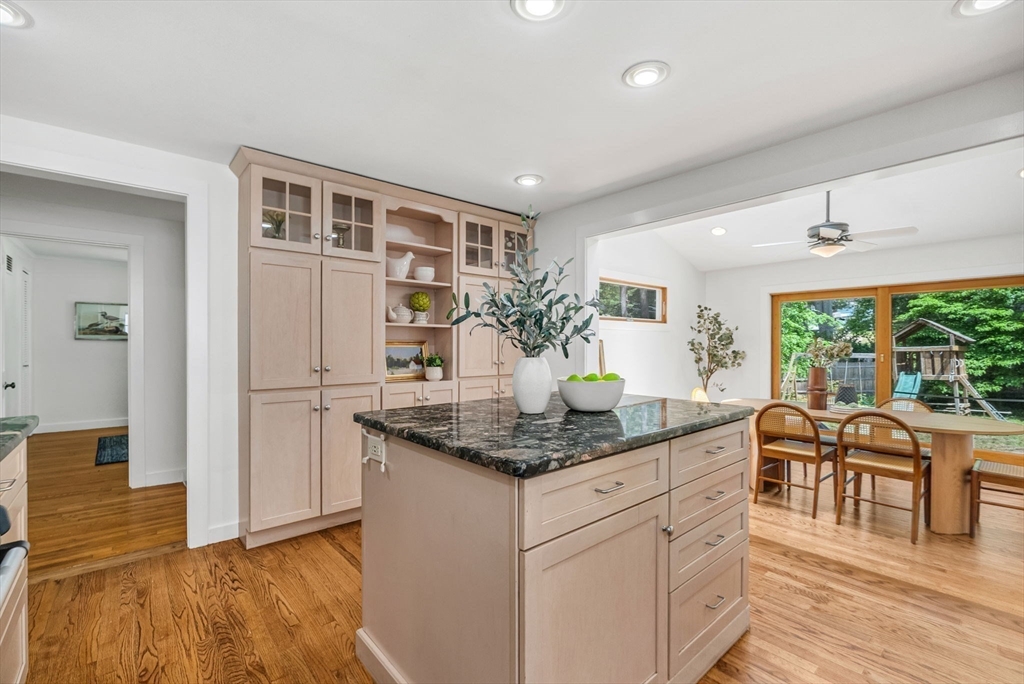9 Stonebridge Road Wayland, MA 01778 - Photo 6 of 31