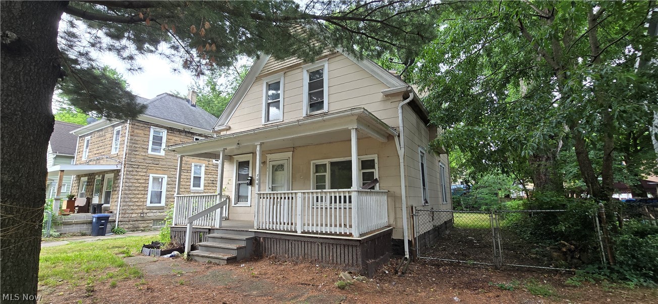 700 Carpenter Street Akron, OH 44310 - Photo 3 of 50