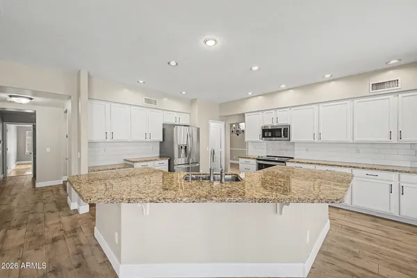 $715,000 | 6772 West Sonnet Drive, Glendale, AZ 85308
