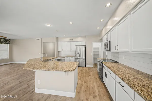 $715,000 | 6772 West Sonnet Drive, Glendale, AZ 85308