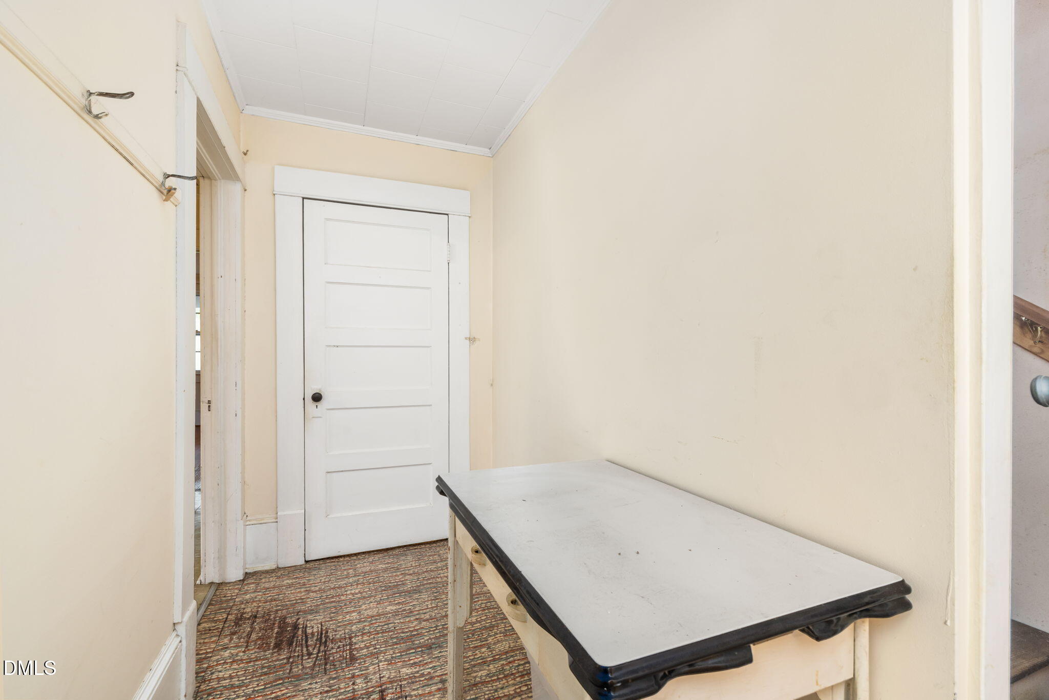 1089 Gillburg Road Henderson, NC 27537 - Photo 12 of 32 a view of an empty room