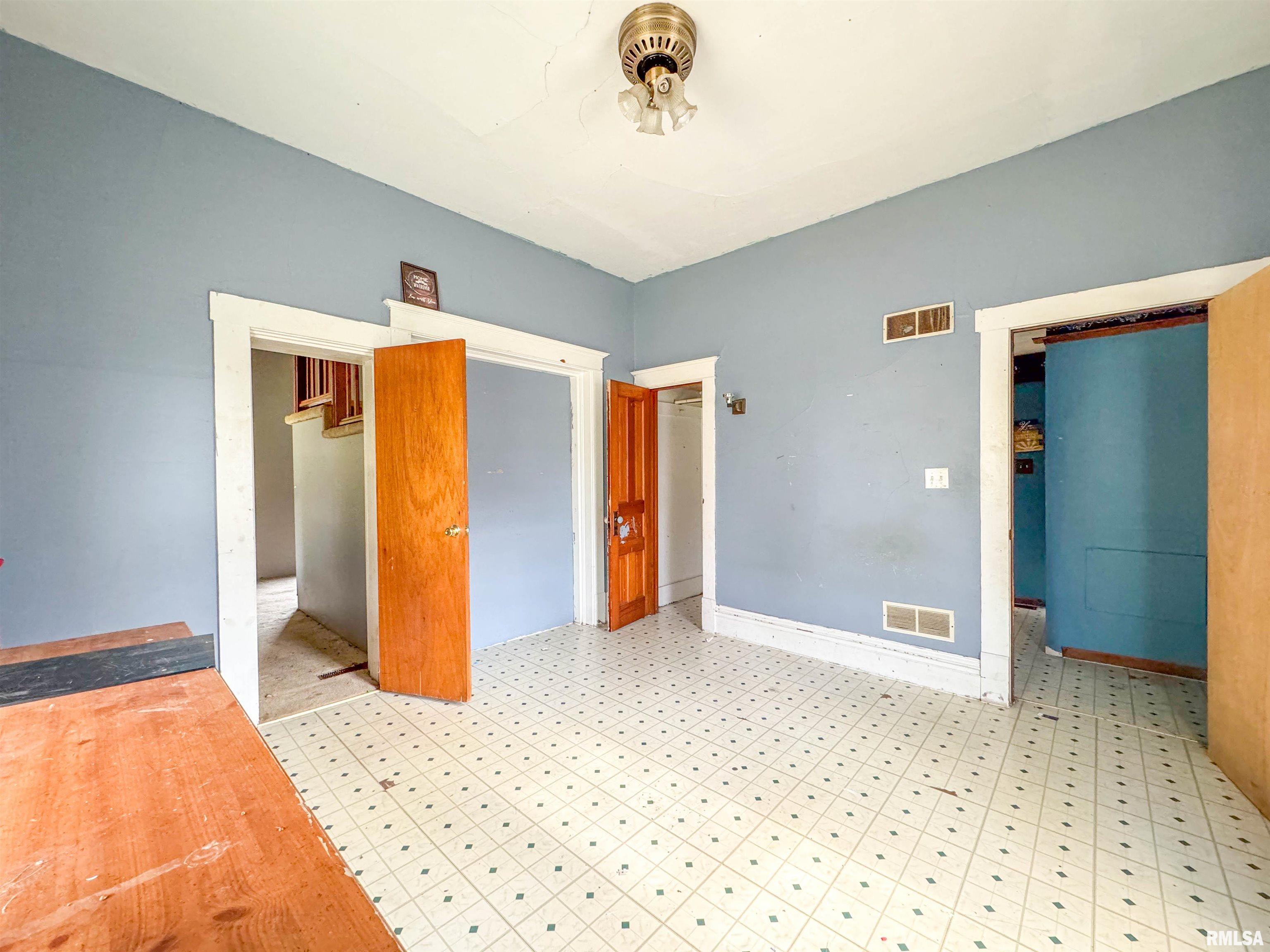 111 South Madison Street Lowpoint, IL 61545 - Photo 12 of 25 Gallery Image 12