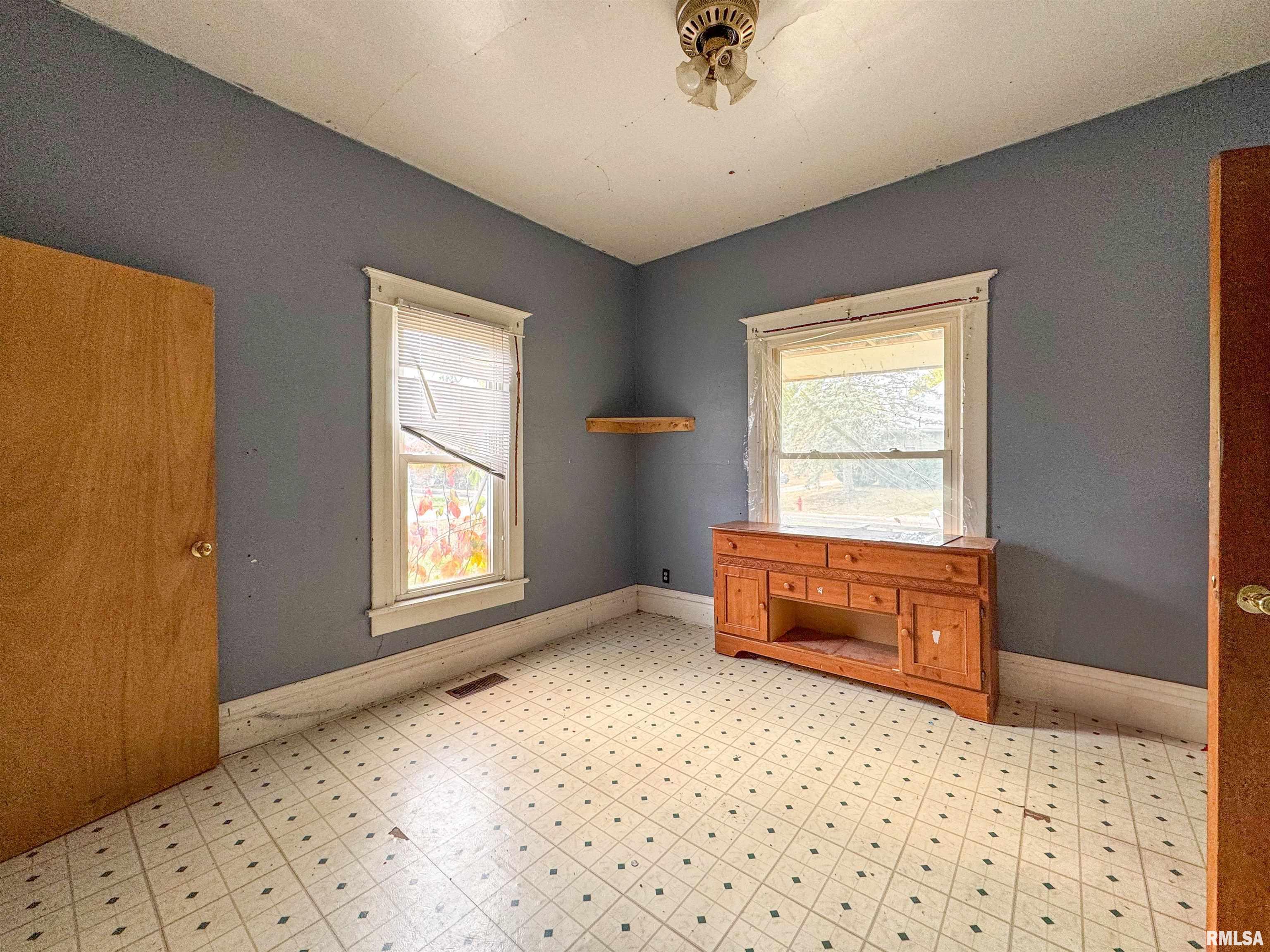 111 South Madison Street Lowpoint, IL 61545 - Photo 10 of 25 Gallery Image 10