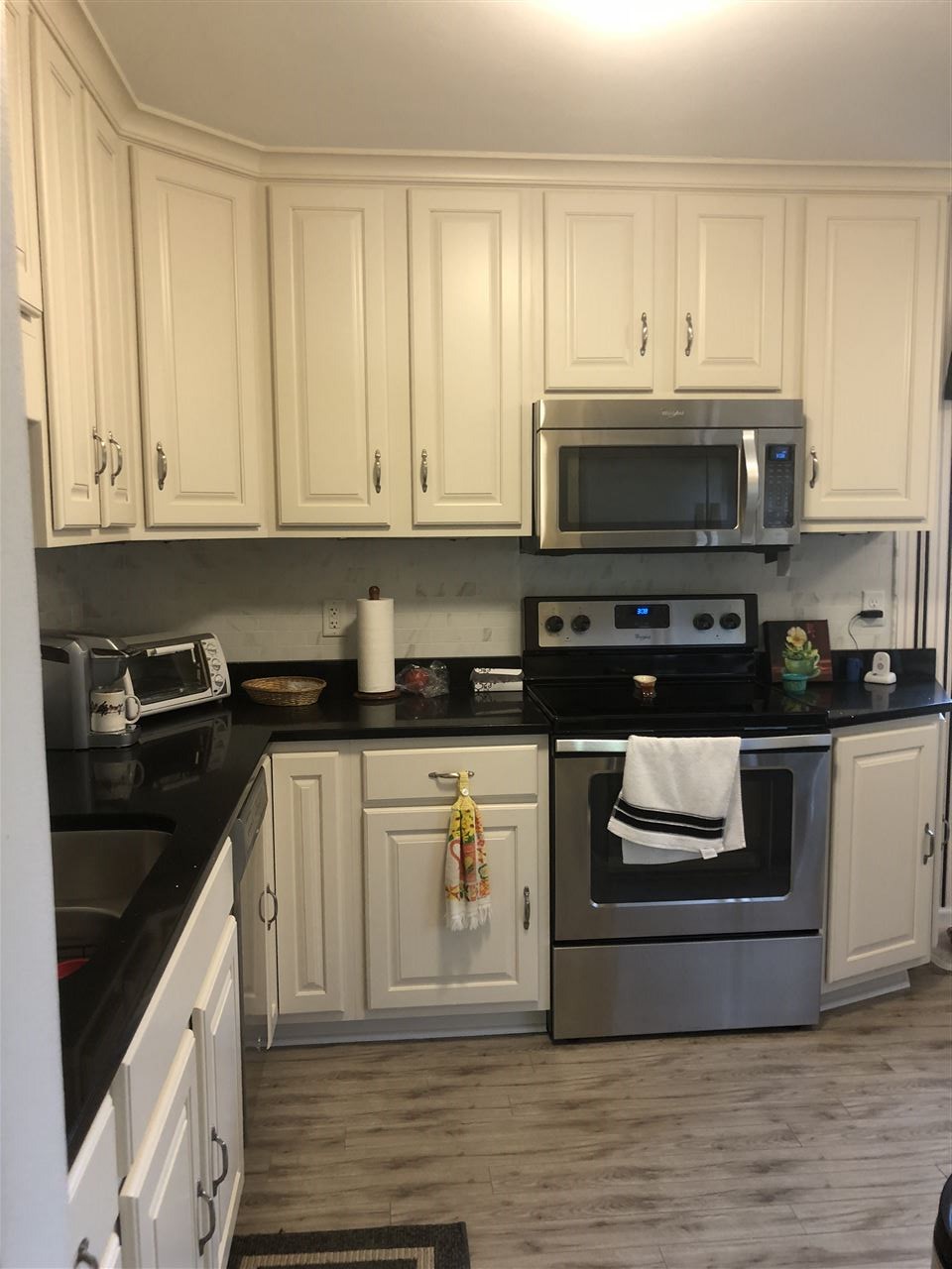 2220 West Overhill Road Peoria, IL 61615 - Photo 12 of 25 Gallery Image 12