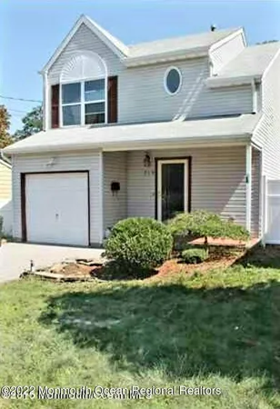 $3,200 | 319 Church Street, Middletown, NJ 07718