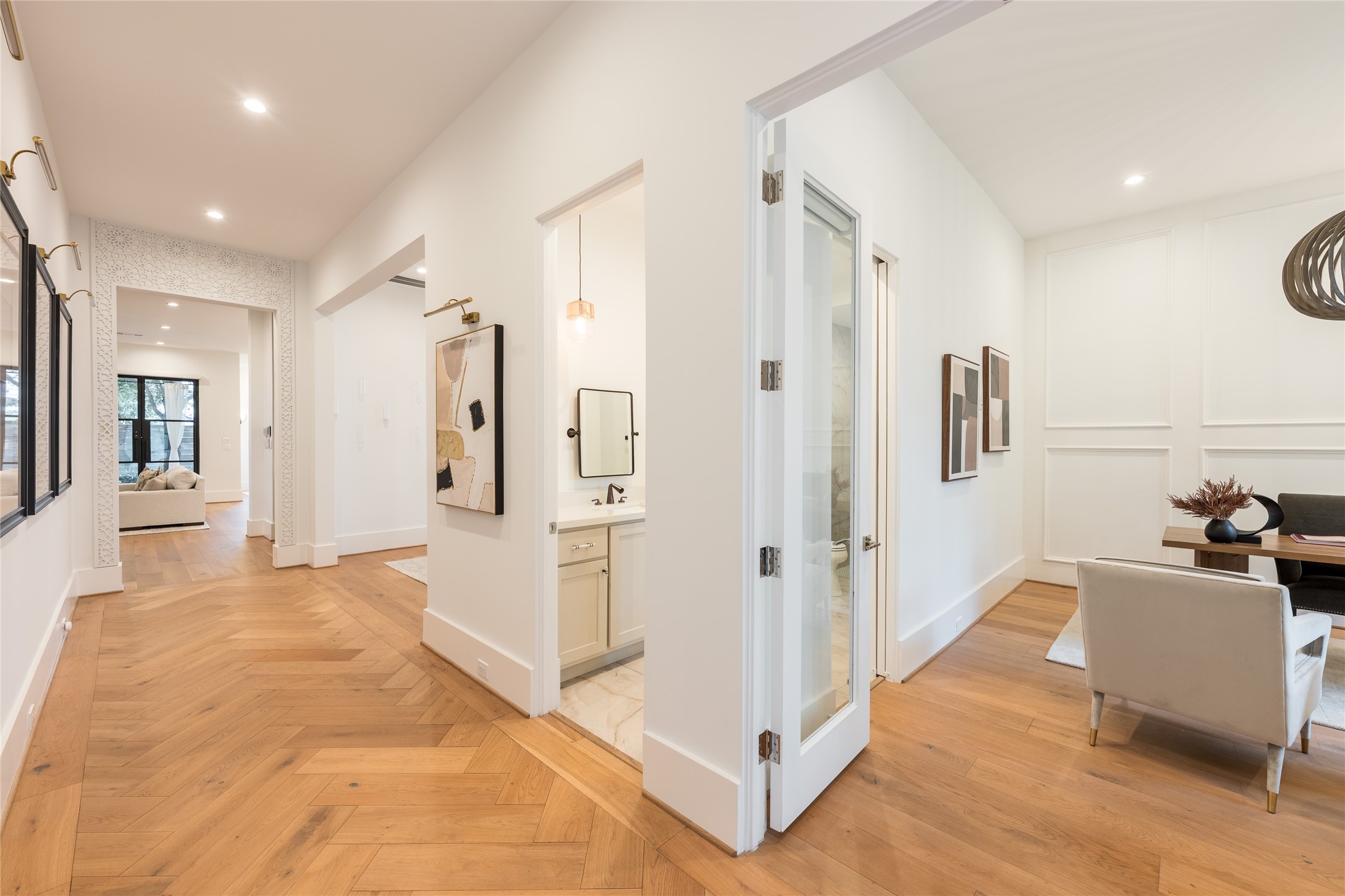 2817 Albans Road Houston, TX 77005 - Photo 5 of 49
