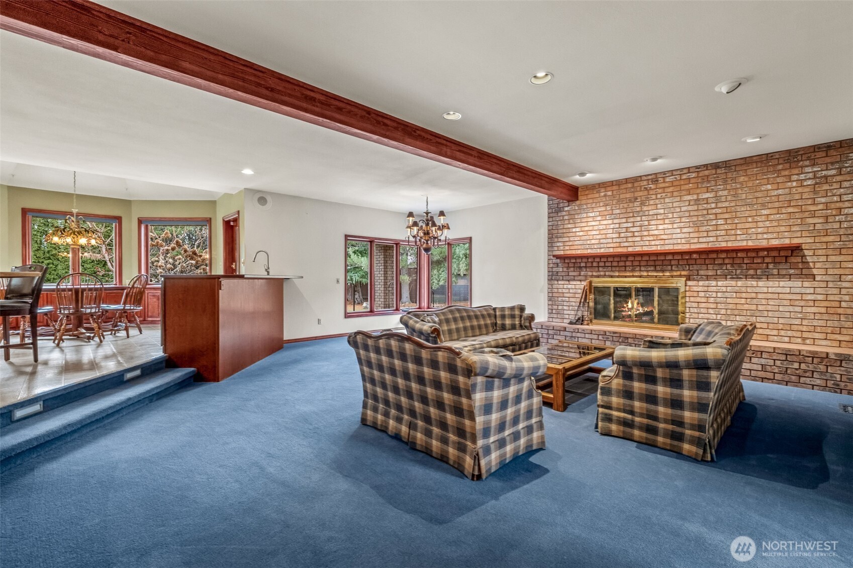 810 D Street Southwest Ephrata, WA 98823 - Photo 23 of 40 a living room with furniture and a flat screen tv