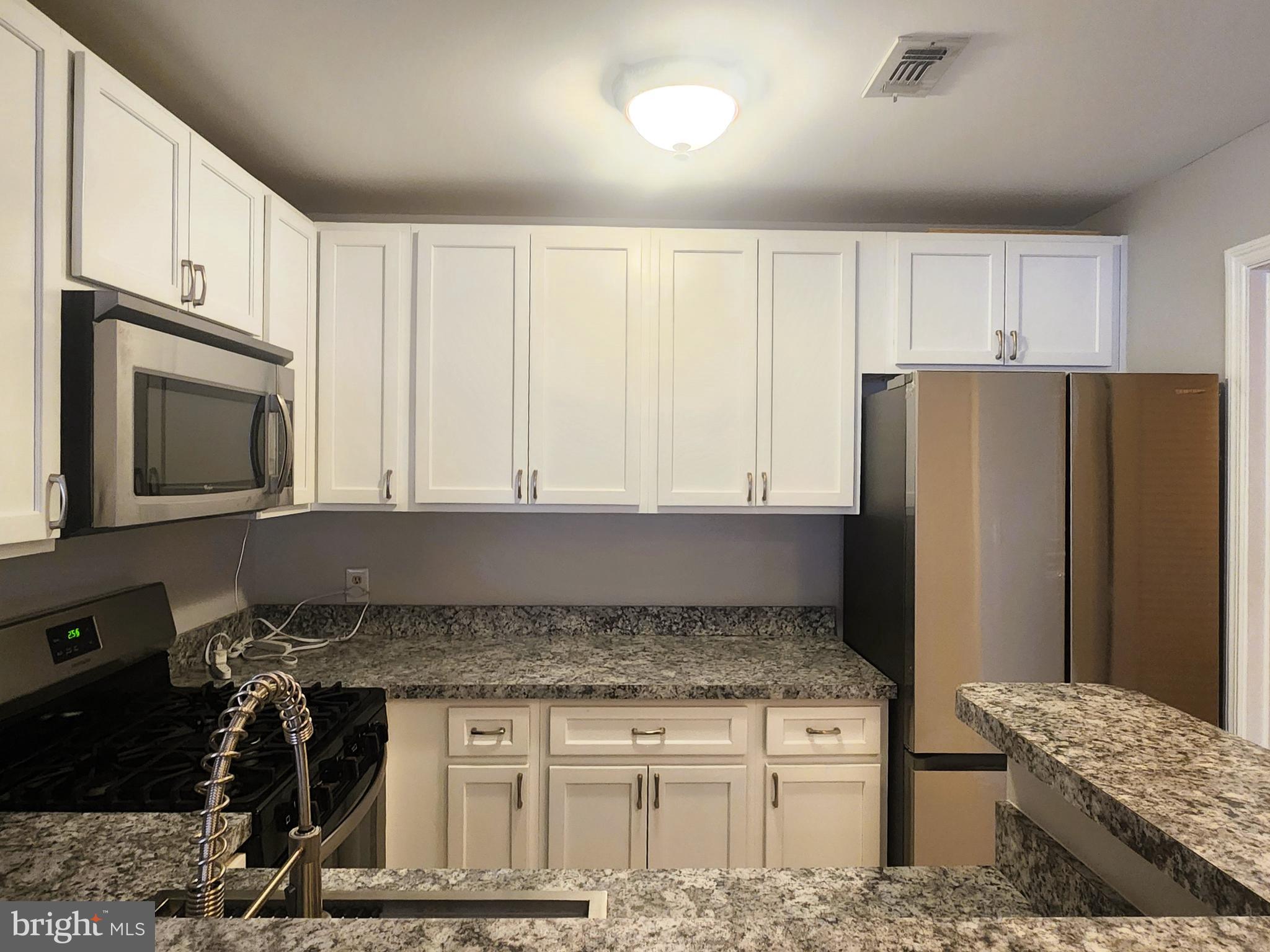 6832 I Hayley Ridge Way, Unit I Baltimore, MD 21209 - Photo 8 of 20