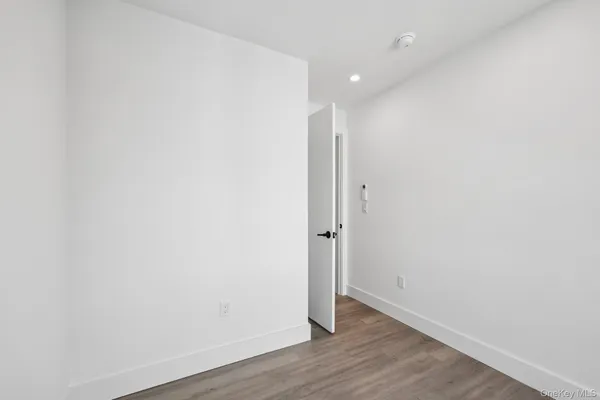 $4,900 | 325 Manville Road, Unit 103, Pleasantville, NY 10570