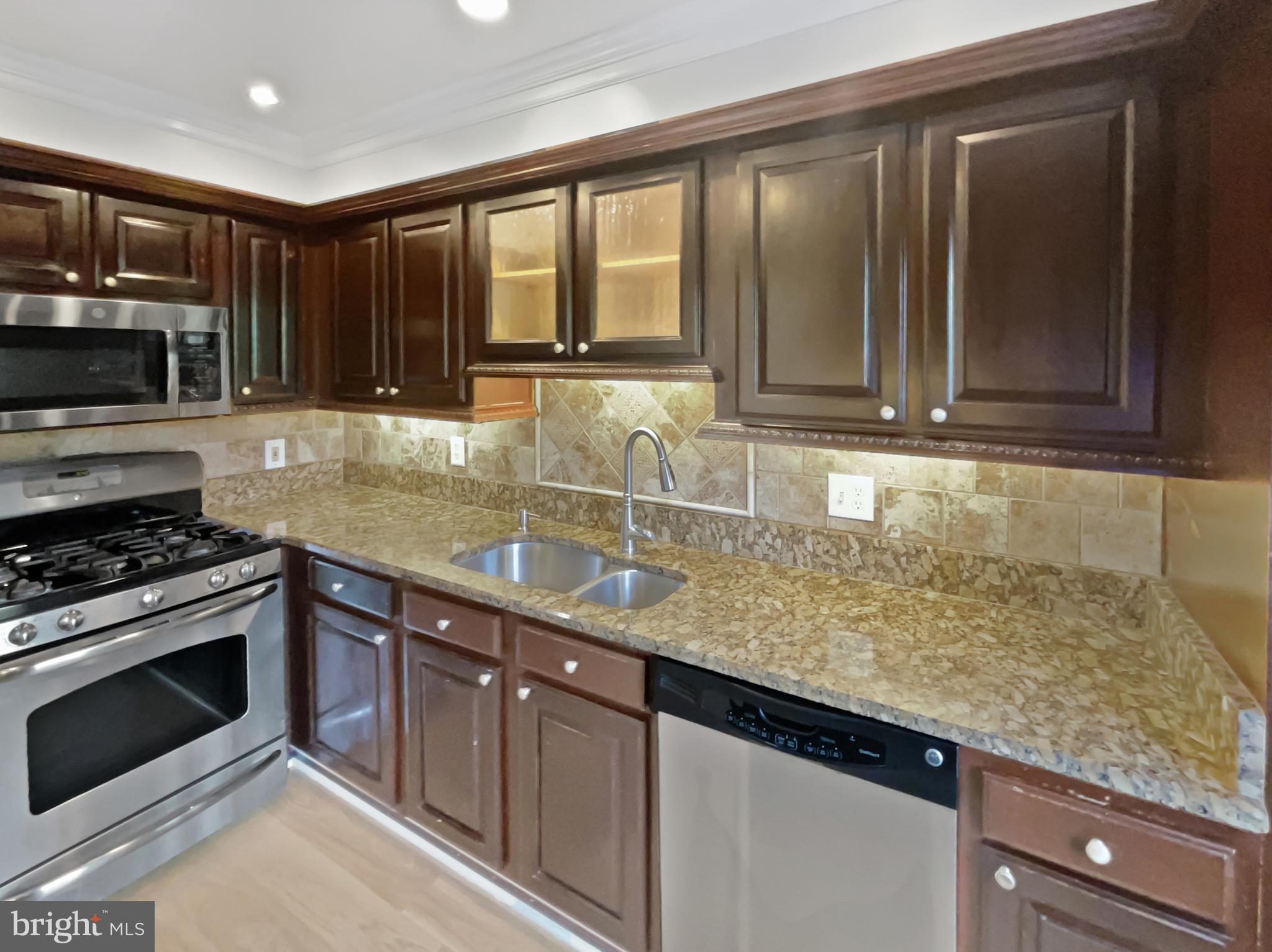 46891 Rabbitrun Terrace Sterling, VA 20164 - Photo 7 of 64