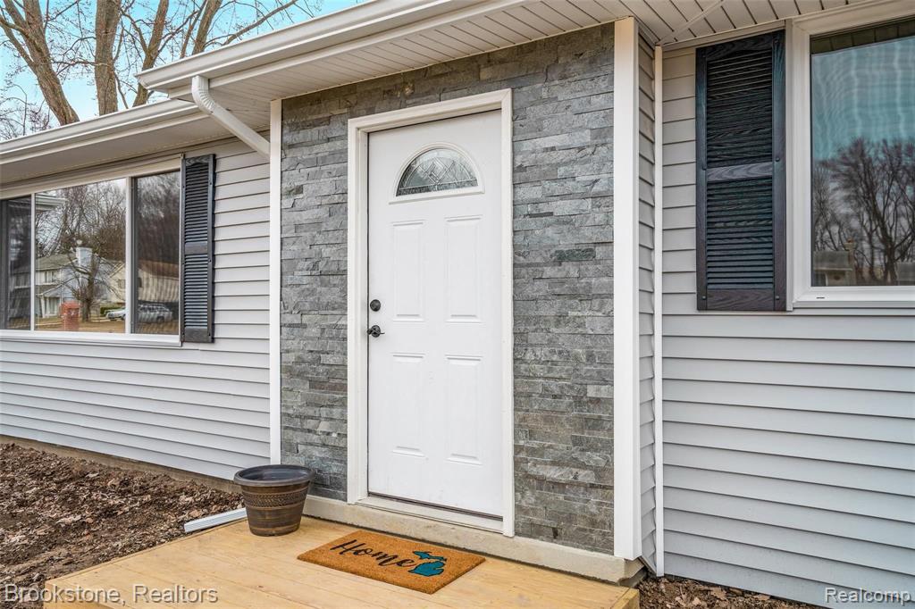 140 Michelson Road Rochester, MI 48307 - Photo 2 of 31