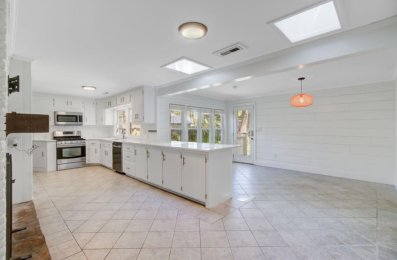 238 Howle Avenue Charleston, SC 29412 - Photo 11 of 38 15