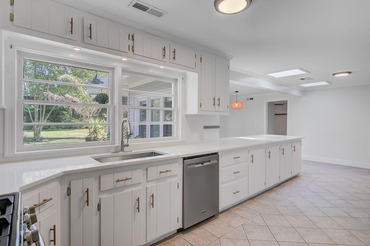 238 Howle Avenue Charleston, SC 29412 - Photo 15 of 38 19